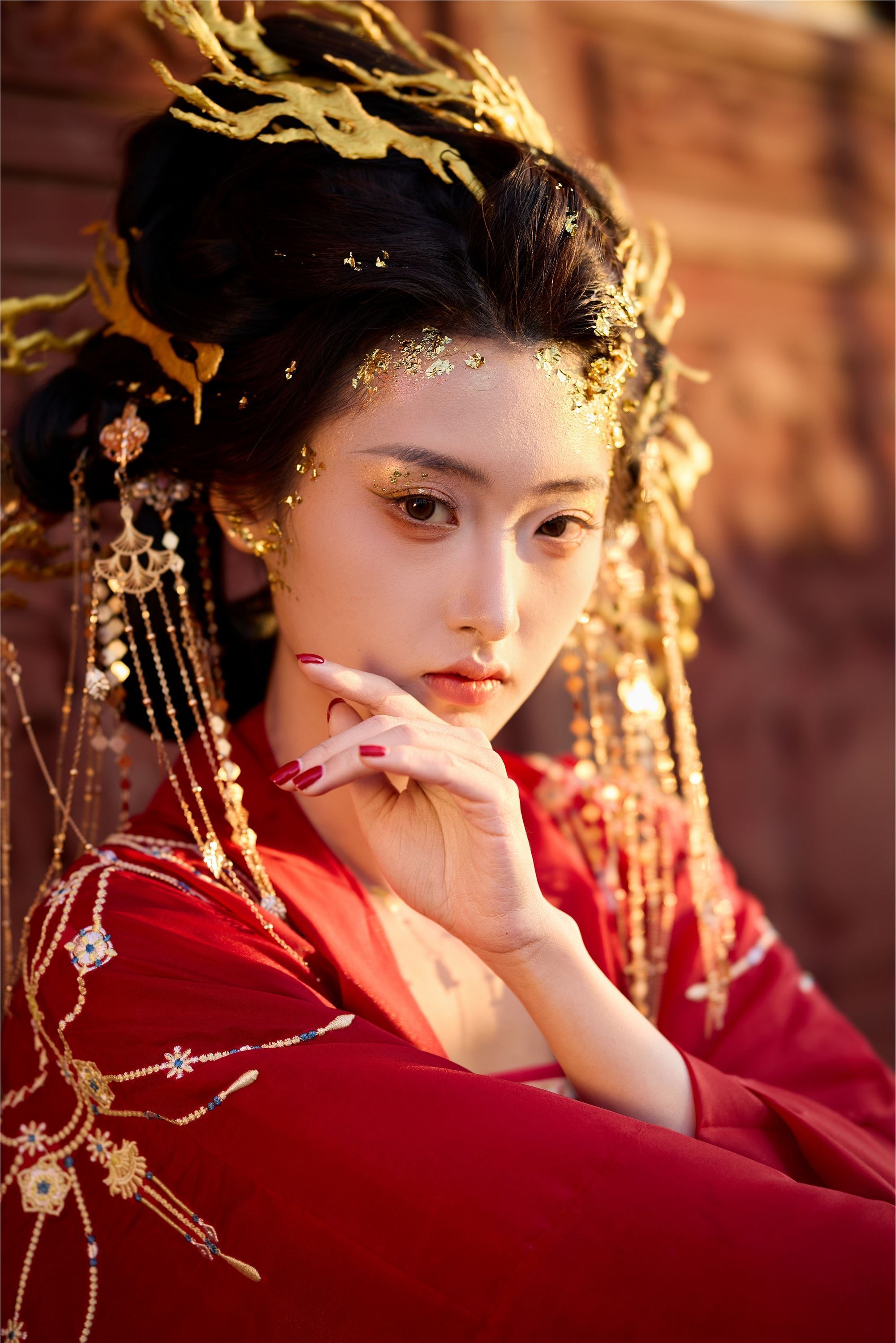 YITUYU艺图语 2025.01.24 镜妖 陈年小九